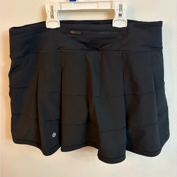 Lululemon activewear Pace rival mid-rise skirt / short size 8 - Picture 3 of 11
